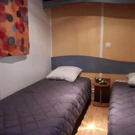 مكان تخييم Camping Les Bouldouires