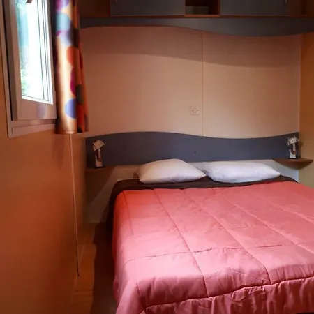 مكان تخييم Camping Les Bouldouires La Salvetat-sur-Agout